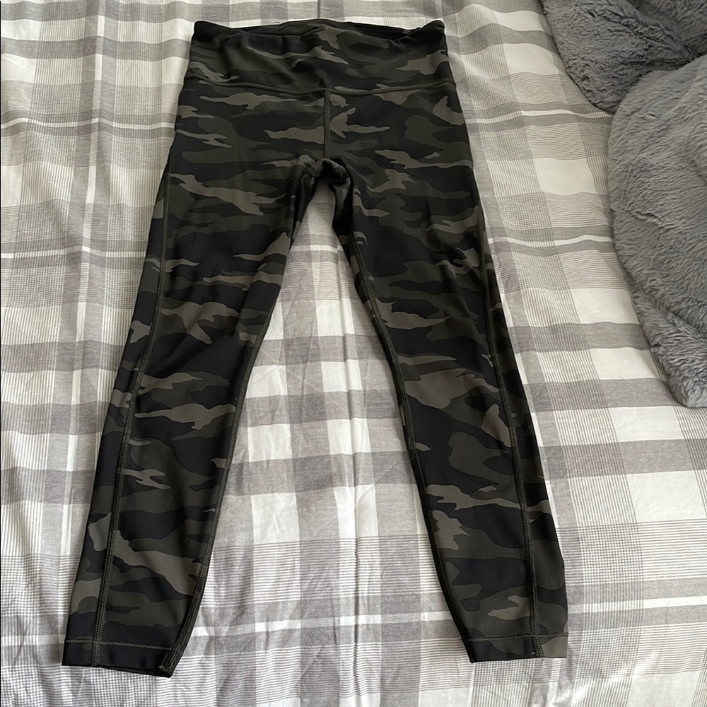Women’s Athleta Ultimate 7/8 Tight